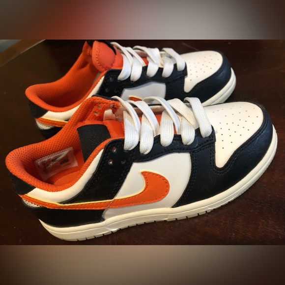 NIKE DUNKS LOW PREMIUM HALLOWEEN PRESCHOOL - Picture 2 of 8